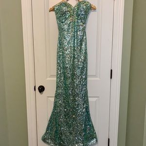 Tony Bowls Le Gala turquoise sequined dress